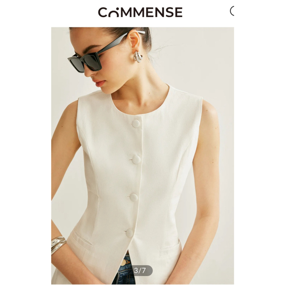 COMMENSE Jackets & Blazers - NWT COMMENSE White Button Detail Sleeveless Vest L